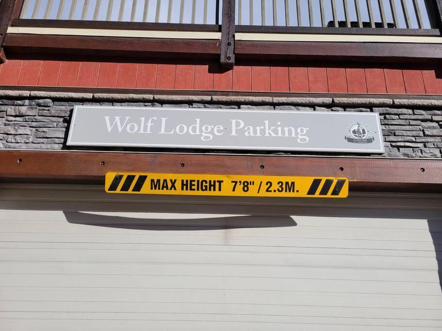 One Bedroom Cozy Lofted Getaway - Wolf Hosted By Mtvr Apartment Canmore