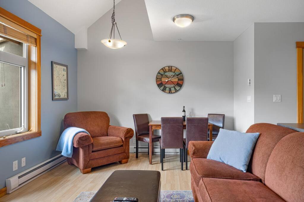 Apartment One Bedroom Cozy Lofted Getaway - Wolf Hosted By Mtvr